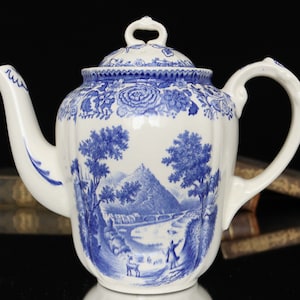 Porcelain Tea Pot, Blue and White, VILLEROY & BOCH - Burgenland Pattern