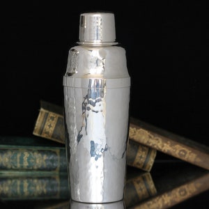 COCKTAIL SHAKER with Silver-Plated Hammered Finish - WMF