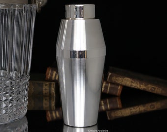 CARL DEFFNER Cocktail Shaker, Silver-Plated Finish, 1930s