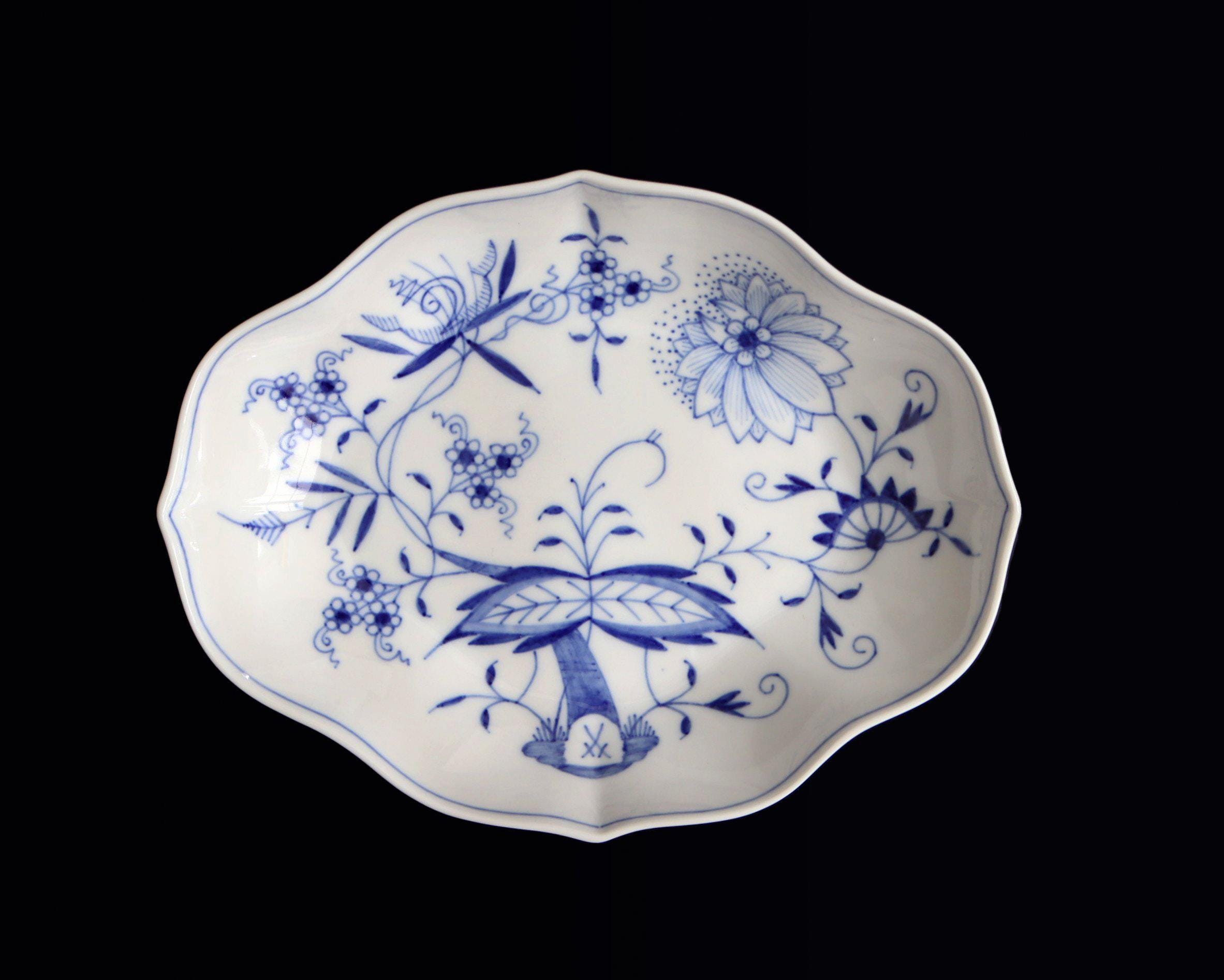 食器 Meissen, antique MEISSEN Porcelain Bowl, Hand-painted Blue Onion - Crossed Swords