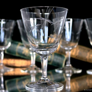 Kristallen WIJNGLAZEN met gegraveerd decor | Set van 4