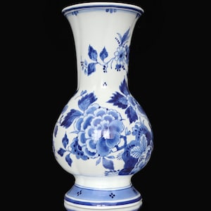 DELFT Blue Vase, Hand-Painted - KONINKLIJKE PORCELEYNE Fles, Netherlands
