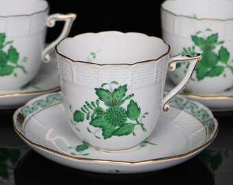 1x HEREND Kaffeetasse mit Untertasse - Set für 1 Person - Handgemaltes chinesisches Blumenbouquet Muster in Grün