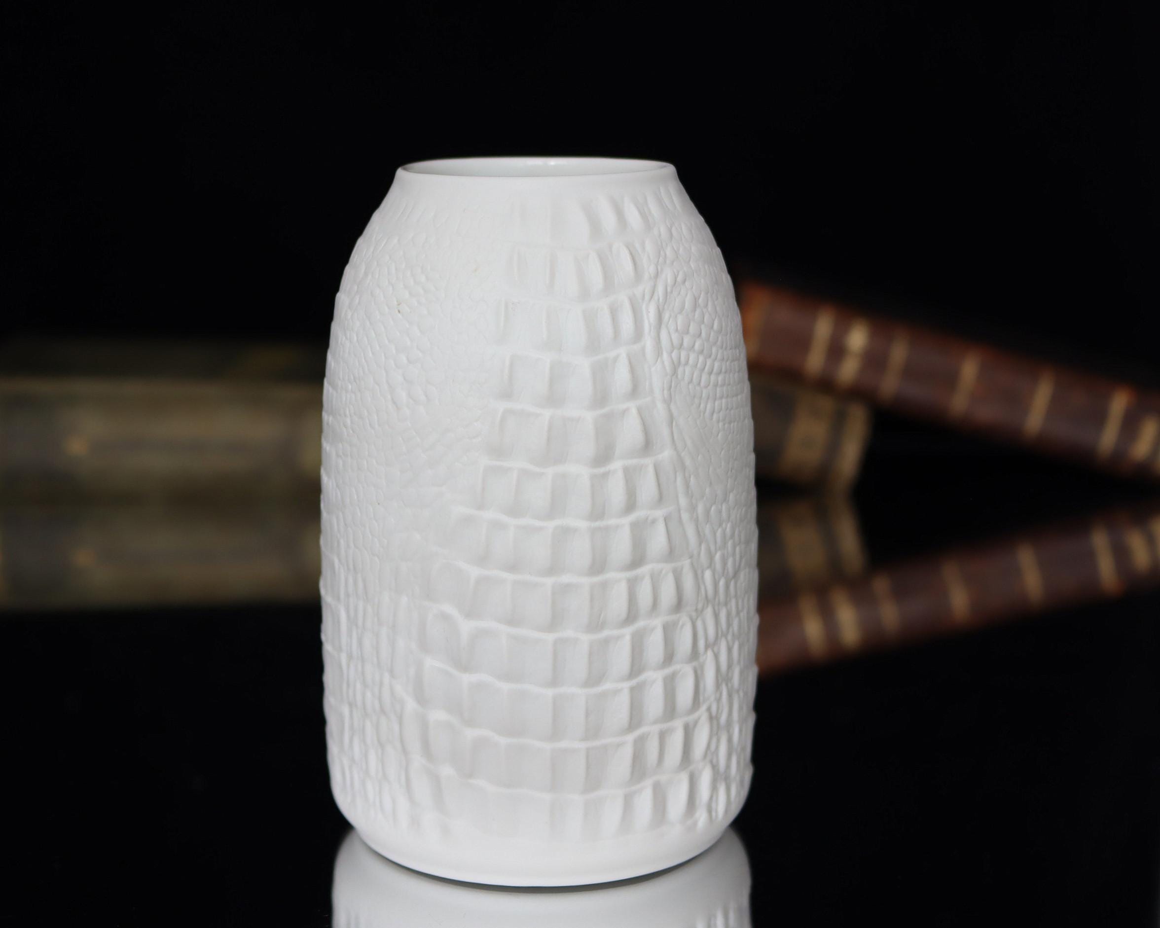 ワニ皮模様の白素焼き磁器花瓶 - KAISER - Etsy 日本