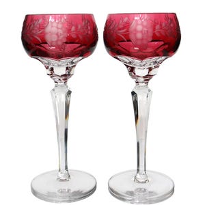 2x Crystal WINE Glasses in Cranberry Pink - Roses Pattern