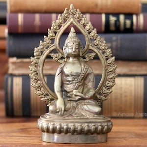 BRONZE FIGURINE - Earth Touching Buddha, Handmade