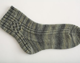 Crosiare Sock Knitting Pattern. PDF Knitting Pattern, Instant Download, Knit Socks,