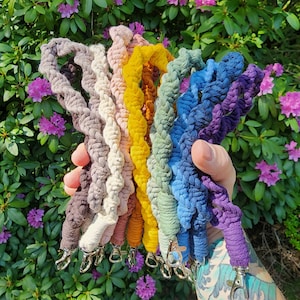 Spiral Macrame Wristlet // READY TO SHIP