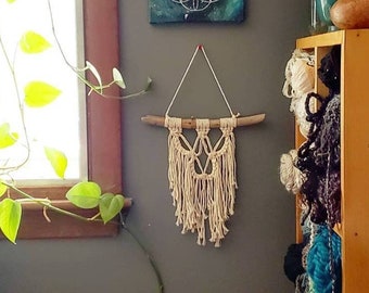 Small Driftwood Macrame Wall Hanging // Nursery Decor // READY TO SHIP