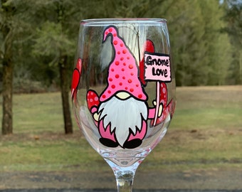 Valentines Day Gnome handpainted wine glass, Gnome wine glasses, gnome wine glass, heart wine glass, Valentine wine glass, heart glasses