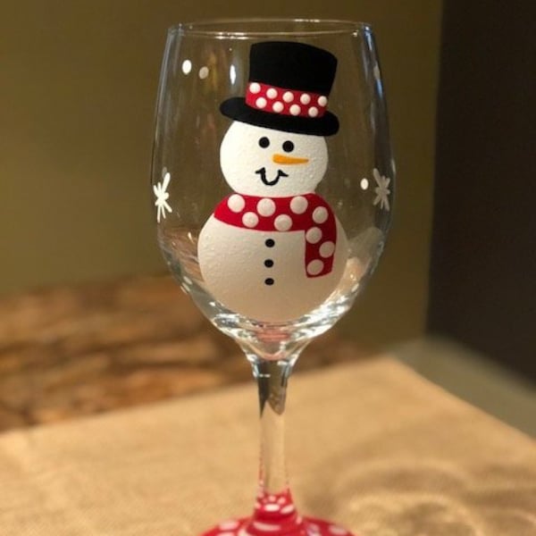 Snowman hand-painted wine glass/winter wine glass/Christmas wine glass/Snowman gifts/Snowman glasses/snowman glassware gift