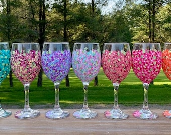 Hydrangea Wine Glass, Flower Wine Glass, Floral Wine Glass,  Gifts For Her, Hand Painted Floral Wine Glass, Bridesmaid Glasses, Spring Glass