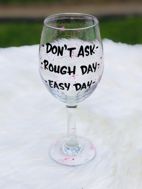 How To Make Beautiful DIY Hand Painted Wine Glasses