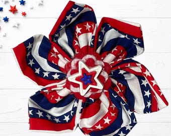 Attachable Pet Accessory - Stars & Stripes Patriotic Collar Flower for Your Furry Friend