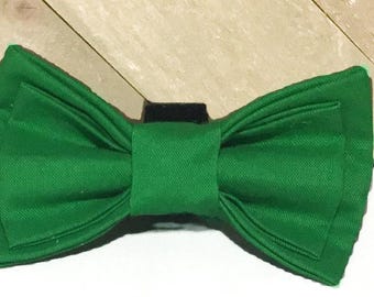 Solid Green  Bow Tie for Male Cat and Dog Collar / Attachable Collar Accessory for Pets