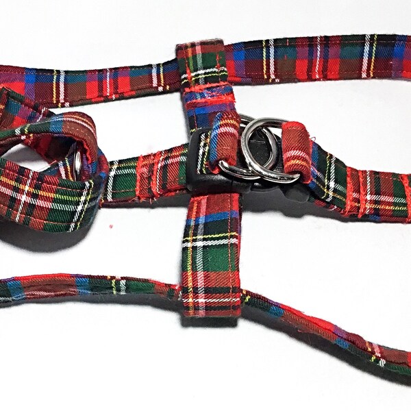 Christmas  Plaid Dog Harness (Optional Leash)