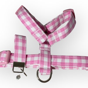 Adorable Pink & White Checkered Dog Harness with Matching Key Fob - Upgrade your pup's style!