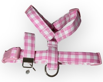 Adorable Pink & White Checkered Dog Harness with Matching Key Fob - Upgrade your pup's style!