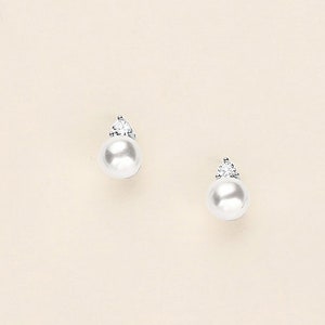 Pearl Stud Earrings, Bridesmaid Jewelry, Bridesmaid Gift,pearl bridal earrings, flower girl earrings, Jennifer Earrings