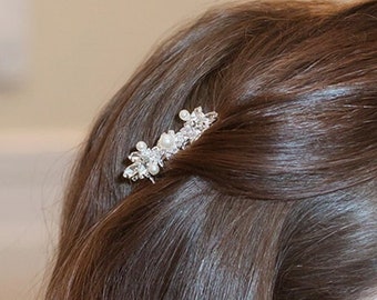 Pearl Wedding Comb, Flower Girl Comb, small wedding hair comb, floral crystal rhinestone hair comb, Amanda Crystal and Pearl Wedding Comb