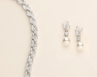 Bridesmaid Jewelry Bracelet Gift Set, Silver Crystal wedding Jewelry Set, Pearl Bridesmaid Jewelry Set, Eve Bridesmaid Bracelet Set