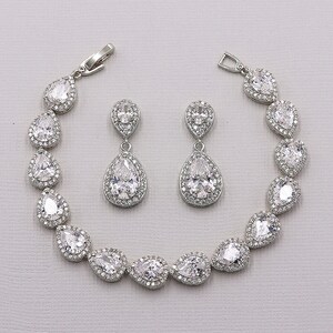 Teardrop Earrings Set, Wedding Bracelet Set, Earrings Bracelet Set, Bridal Jewelry, Jewelry for Bride, Halo Bracelet, Kensley Bracelet Set