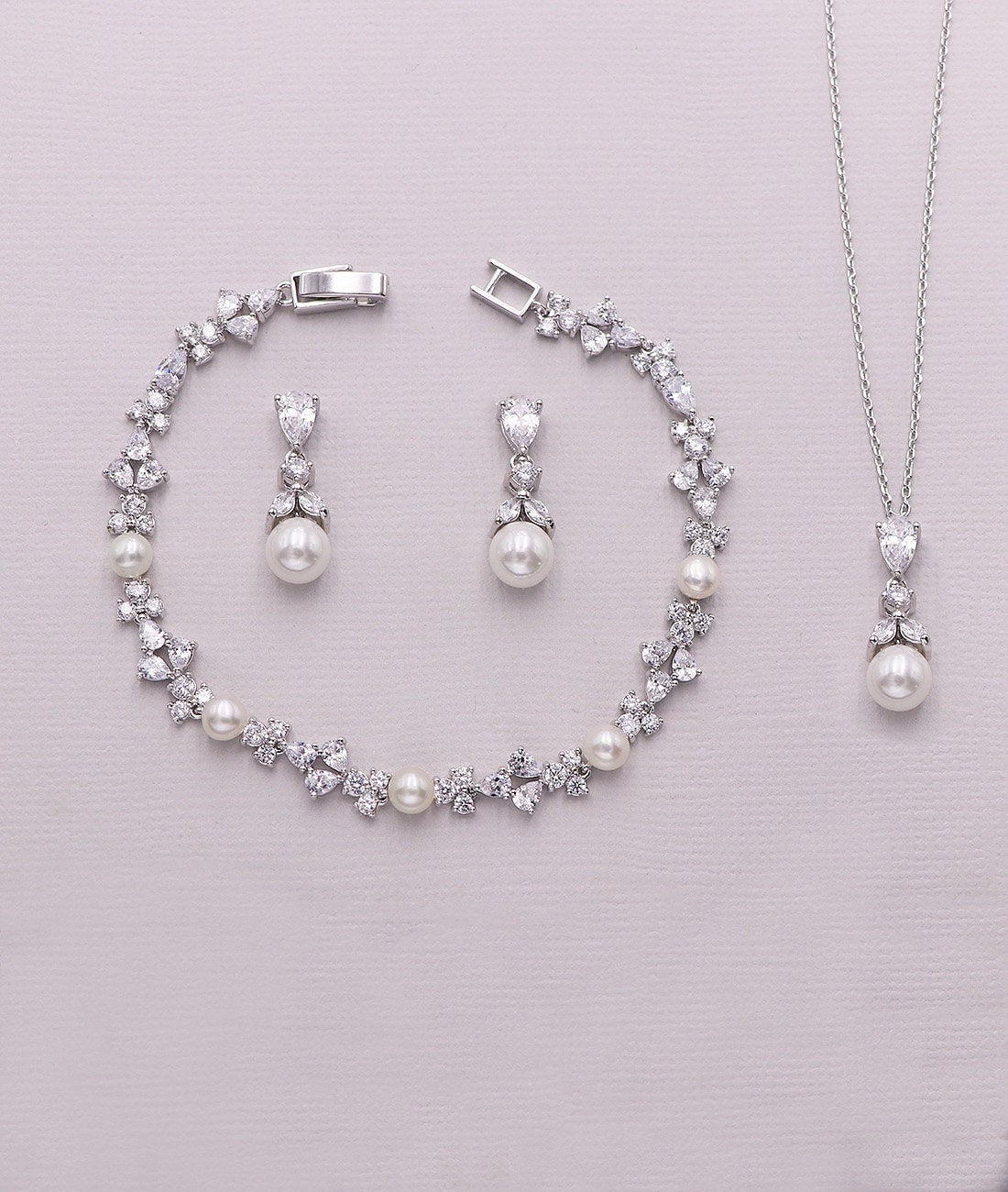 Dainty Pearl Jewelry Set, pearl bridal earrings, wedding jewelry, bri…