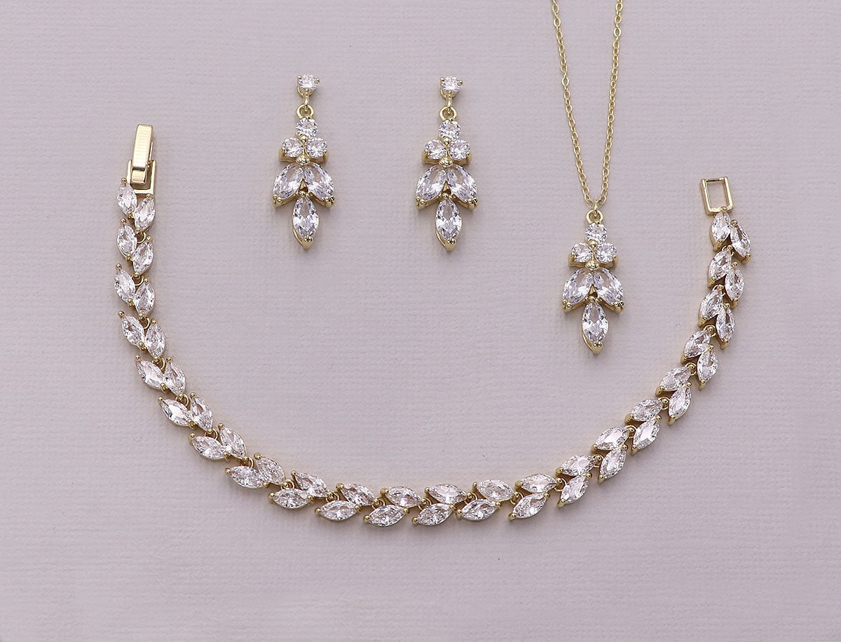 Wedding Jewelry Set Gold, Bridesmaid Jewelry Set, Brides Jewelry Set,…