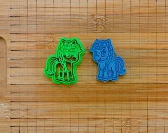 Pony Cookie Cutter Stamp – Horse Cookie Cutter – Pony Cake Decorating Tool – Multi-Size