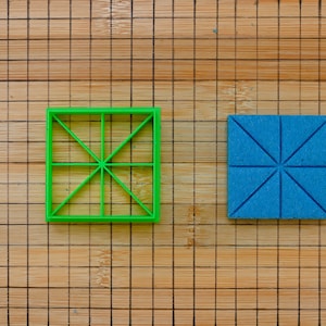 Fyrkantig kakform med inre trianglar - Bakverktyg - Tessellation Åtta trianglar - Mosaikeffekt - Flera storlekar