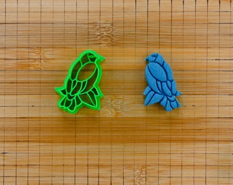 Bird with details sitting on a tree - Colorful bird singing - Cookie Cutter Multi-Size