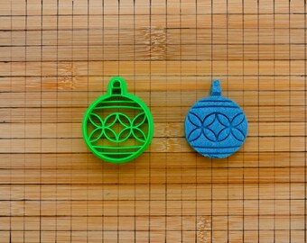 Christmas Ball Ornament Cookie Cutter - Festive Holiday Decoration Ball Shape - Xmas Bulb Baking Tool