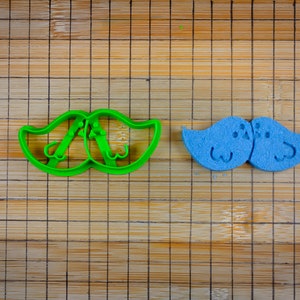 Verliebte Vögel - Zwei Vögel küssen sich - Kleine Liebesvögel - Cookie Cutter Multi-Size