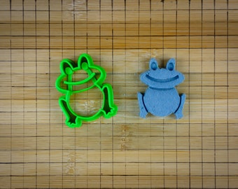 Sitting Frog Cookie Cutter - Green lake forest smiling frog - Caking Mold Multi-Size