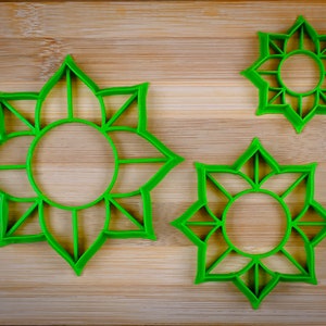 Geometric flower with eight petals - Flower in full bloom -  Cookie cutter Multi-Size