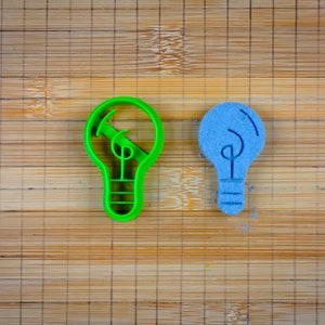 Light Bulb Cookie Cutter - Lamp - Incandescent Light Globe - Baking Tool - Multi-Size