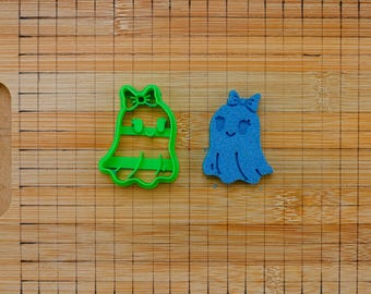 Running Girl Ghost Cookie Cutter – Smiling Female Ghost Halloween – Spooky Woman Fondant