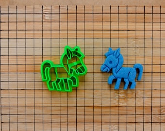 Cortador de galletas de caballo corriendo - Pequeño caballo galopando - Dibujos animados - Molde de respaldo multitamaño