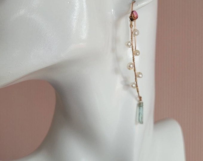 Statement pearl earrings with raw aquamarine and watermelon tourmaline, multi stone jewellery, modern threader earrings, boho luxe summer