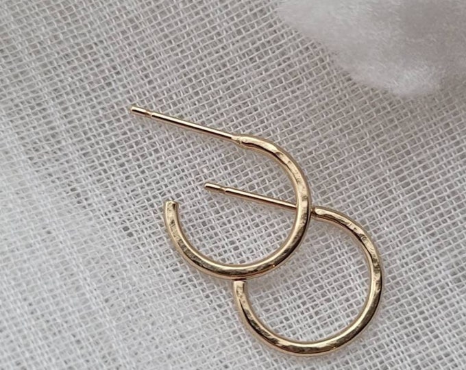Gold  hoop earrings, hammered open hoops in 14k gold fill