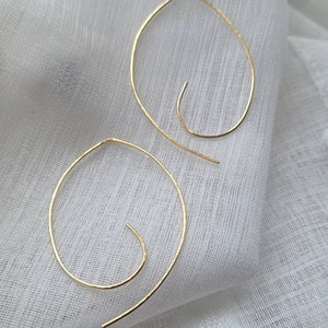 Simple spiral earrings in 14k gold fill, hammered contemporary threader earrings