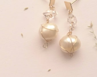 Modern pearl earrings, drop earrings with freshwater pearls and herkimer diamonds