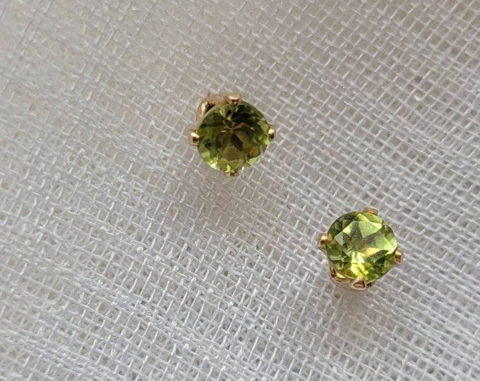 Pretty peridot gold stud earrings, pushbacks  in 14k gold filled, August birthday gift for her, on trend green