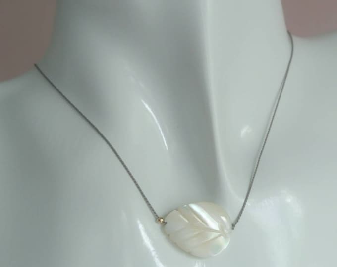 Leaf necklace, Mother of pearl jewellery,