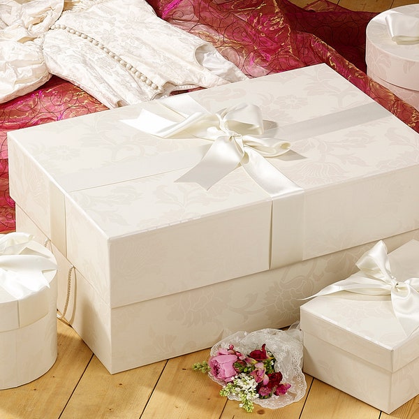 Extra große Hochzeitskleid Aufbewahrungsbox in Endsleigh Ivory zum Schutz & Bewahren eines Kleides nach dem Hochzeitstag