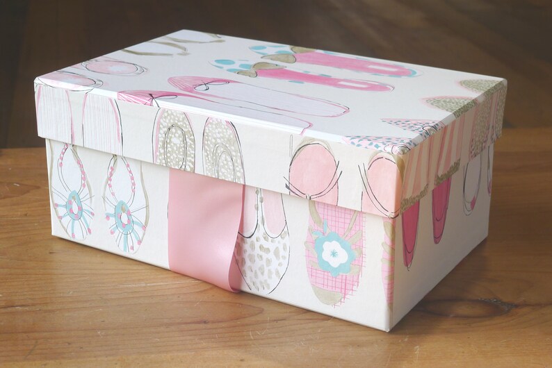 The Empty Box Company Handmade 
Luxury Shoe Box (Large) in World at Your Feet Design