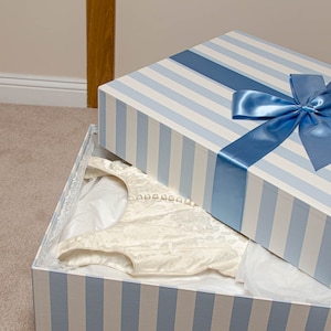 Caja de almacenamiento extragrande para vestidos de novia en azul parisino