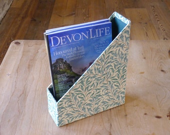 William Morris Magazine Holder in Willow Green | Office Collection & Stationery Handmade in England