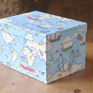 Caja de juguetes para niños con diseño de mapa del tesoro: dos tamaños diferentes