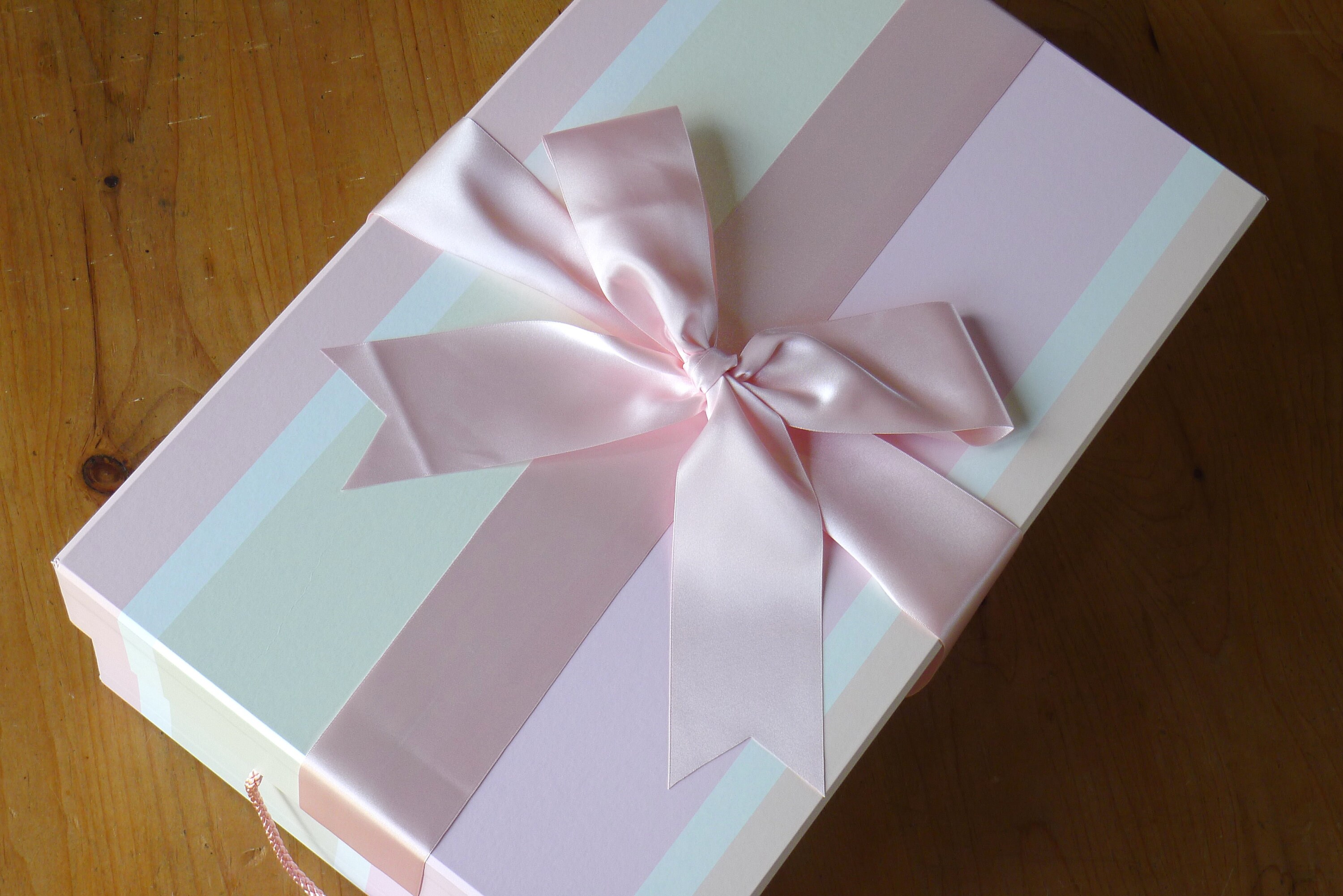 Bridgerton Bridesmaid Dress Box in Beautiful Designs Etsy UK